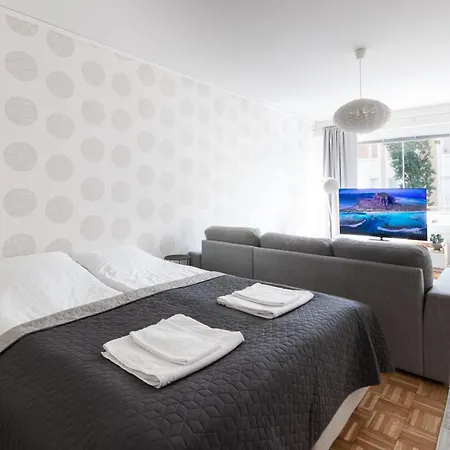 Cosy Downtown With Balcony Daire *