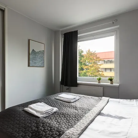 Cosy Downtown With Balcony